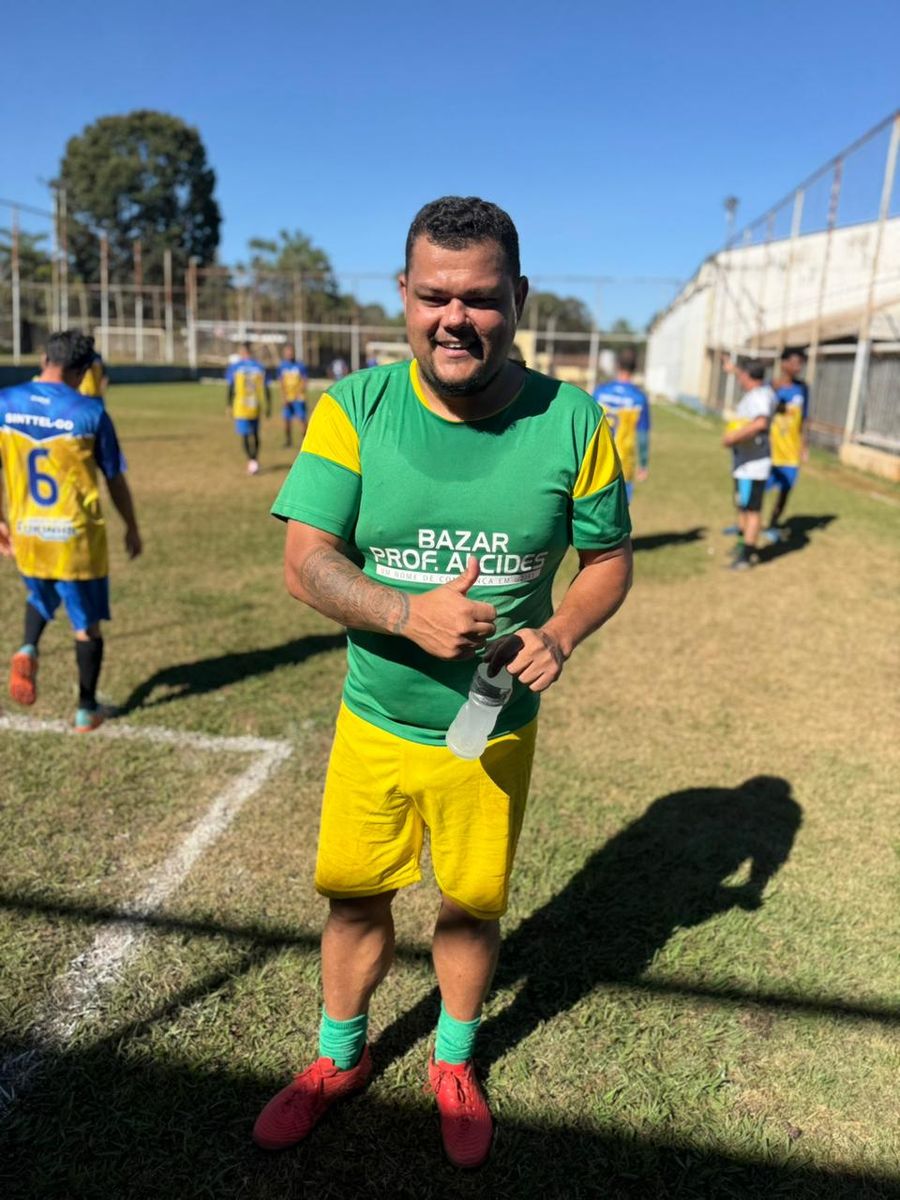 Daniel Ferreira, artilheiro do Amigos Telecom