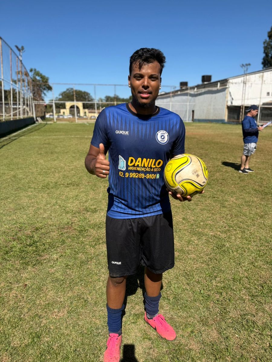 Lucas Vinícius, artilheiro da Resistência